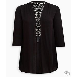 TORRID BLACK GAUZE CROCHET INSET KIMONO